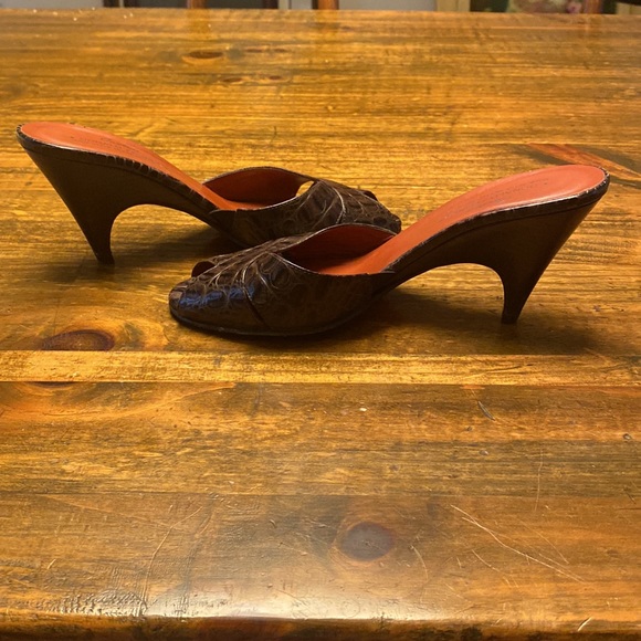 Donald J Pliner Peep Toe Heels - Picture 3 of 3